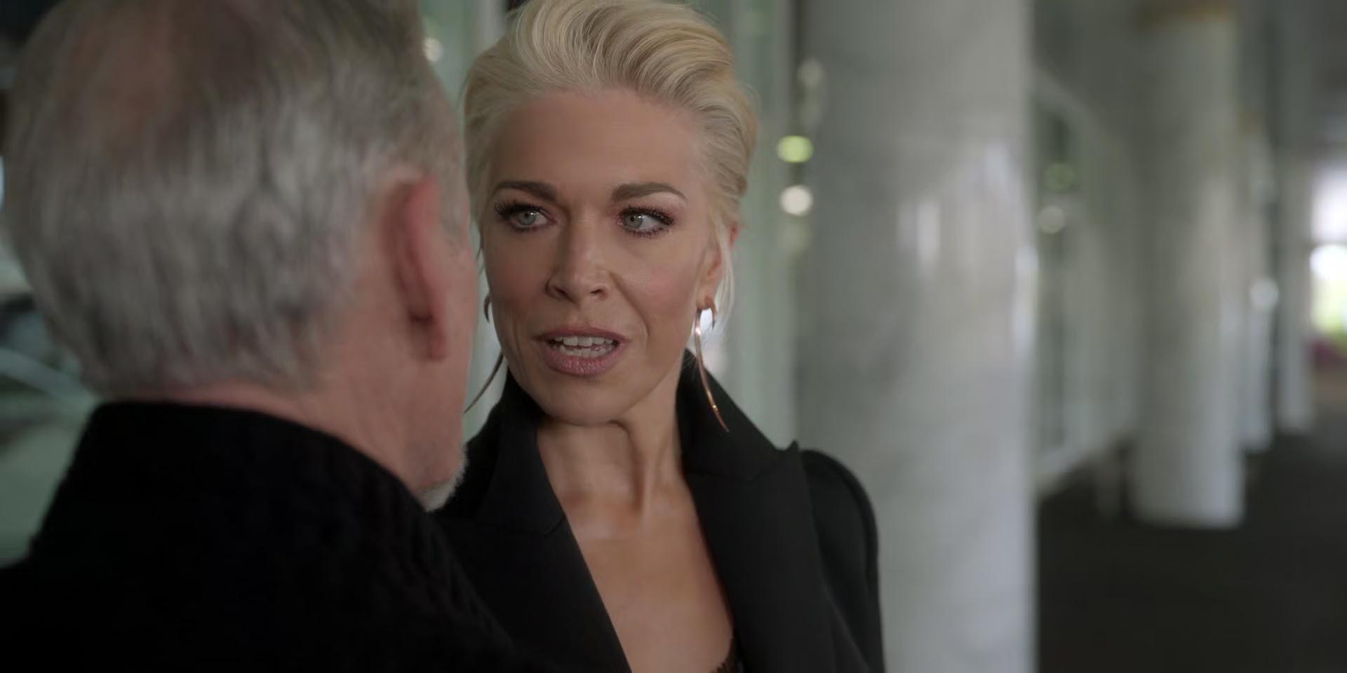 I saw you with your assistant. Your daughter deserves better, and so does Bex. Stop f*cking around.